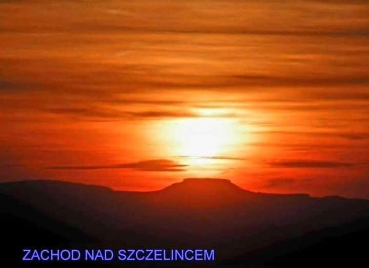 Wataha Pod Basztami - Wadera - Domki Caloroczne Радкув Екстер'єр фото